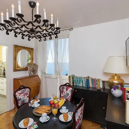 Apartment Affair *